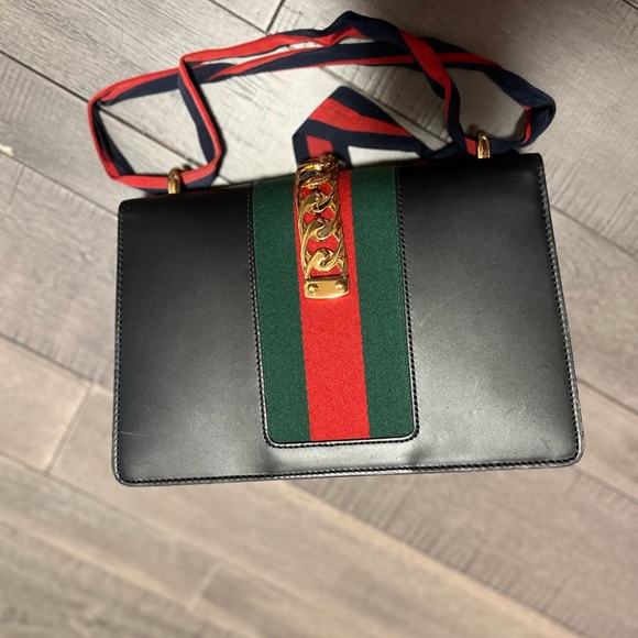 Gucci Sylvie Leather Shoulder Bag - Picture 11 of 16